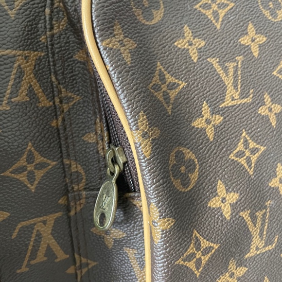 Classic vintage Louis Vuitton garment bag - Picture 5 of 13